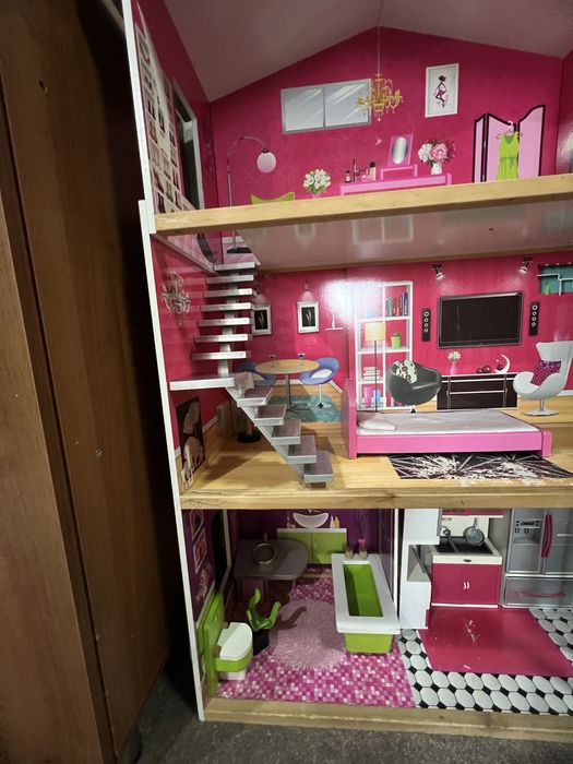 Дом для кукол барби