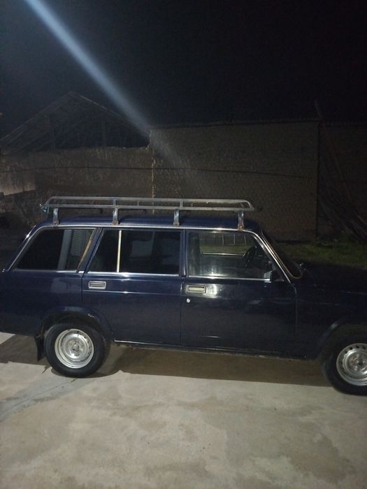 Yurib turgan moshina 2.5 $