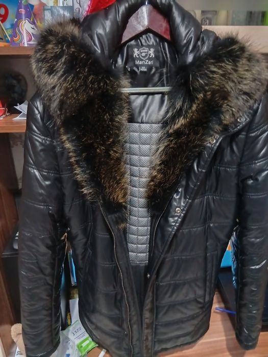 Продам куртку теплую