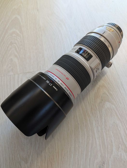 Canon EF 70-200mm f/2.8 L IS USM in stare excelenta