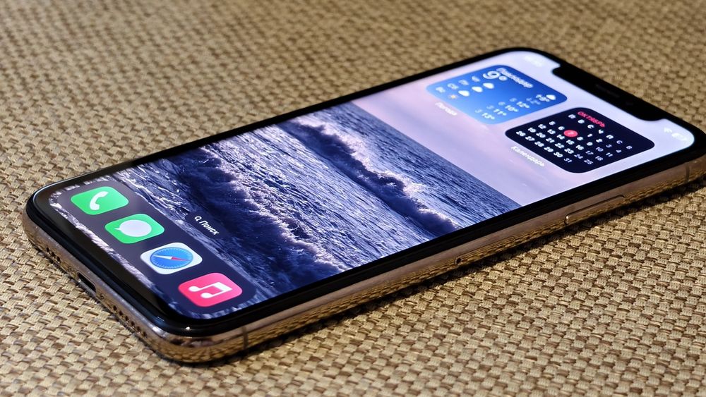 iPhone XS 64GB GOLD