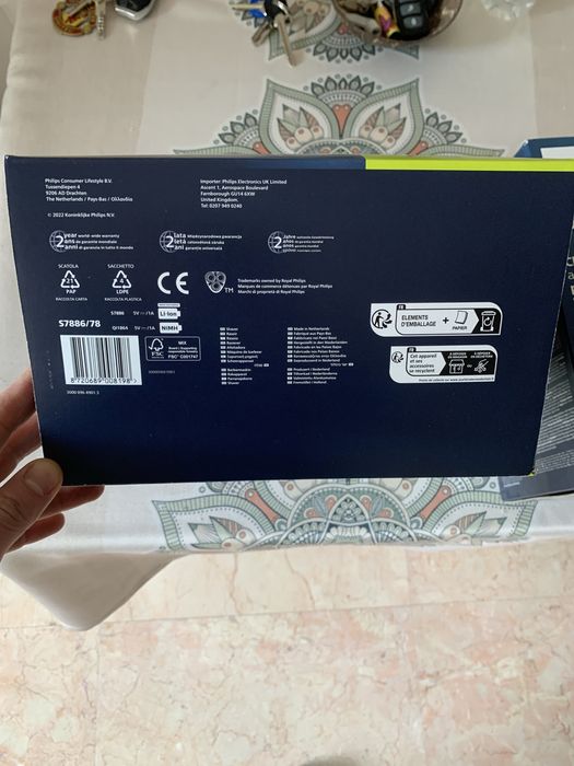 Philips Shaver 7000 series + OneBlade