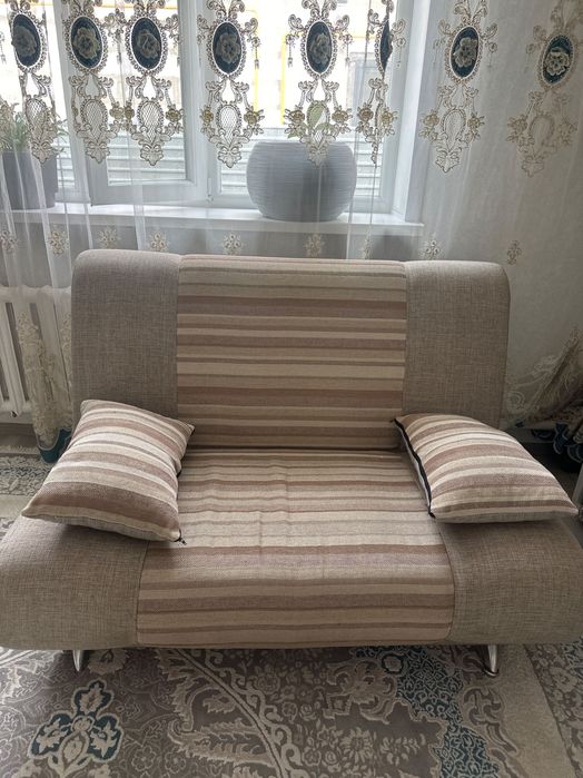 Продам комплект мягкой мебели (3 дивана)