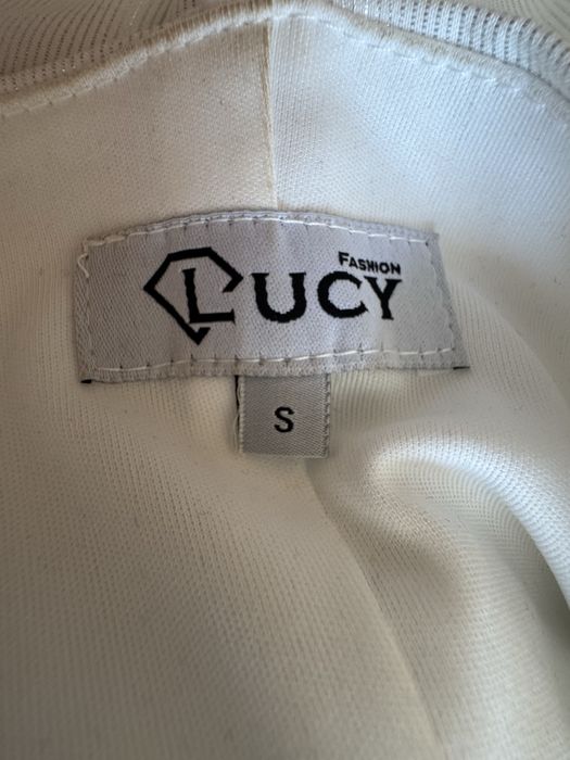 Lucy рокля бяла, елегантна и къса