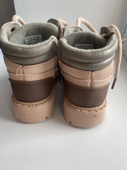 Ботинки. Размер 28. Носики с резиновыми элементами.