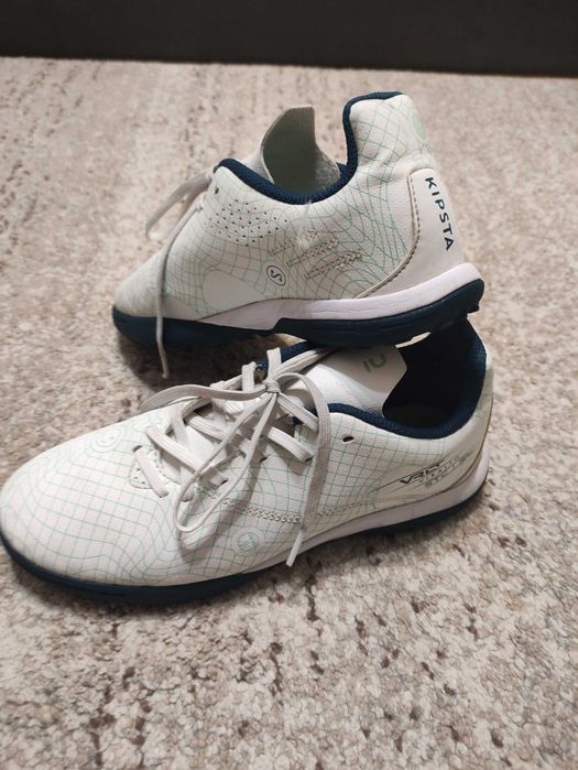 Детски стоножки за футбол Decathlon/Декатлон размер 36 , 23.5 см.