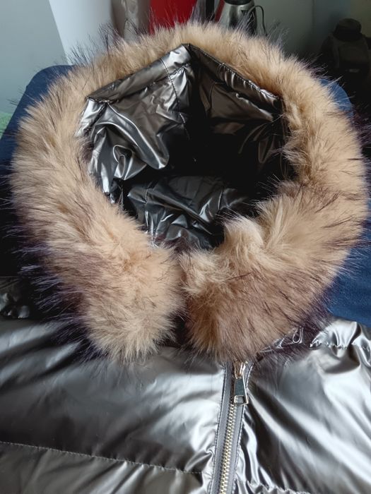 Продавам чисто ново  спорно зимно яке размер XL