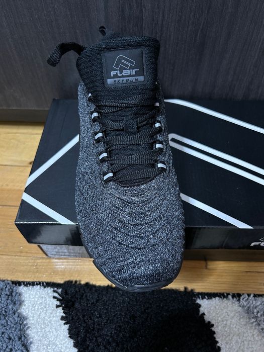 Маратонки - Flair