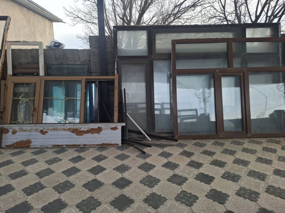 Бу пластик есик терезелер сатылады