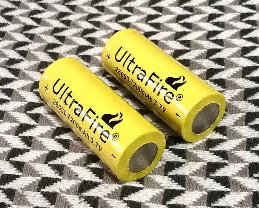 Set 2 acumulatori UltraFire Li-ion 26650 noi