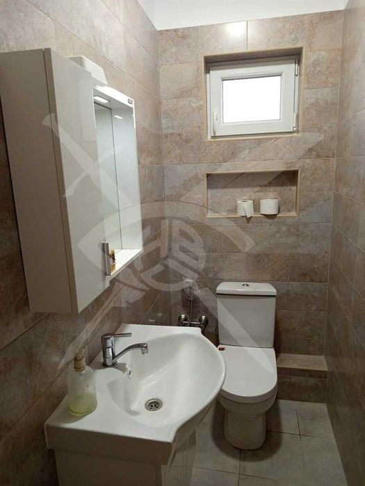 Дава се под наем Тристаен апартамент в Варна, Гръцка махала - 100 кв.м за 1097.01 € - Снимка #8