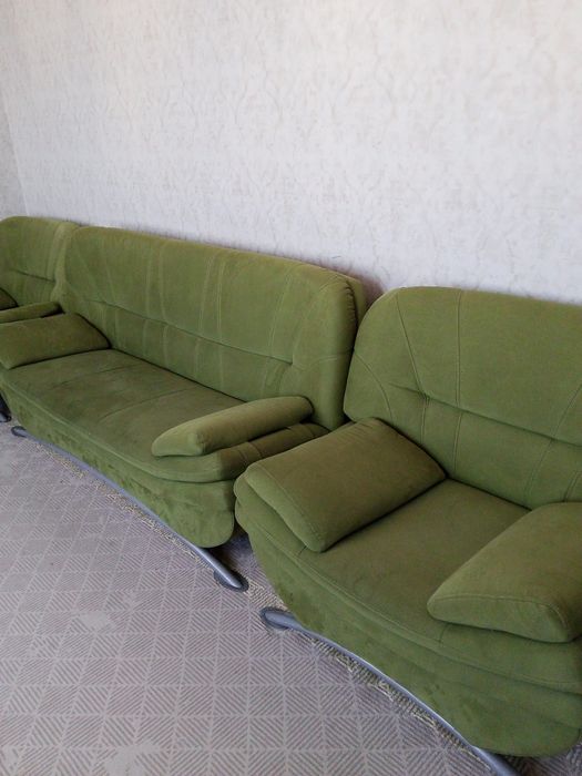 Диван и 2 кресла