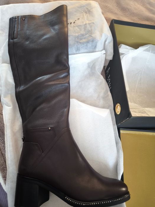 Продам сапоги женские