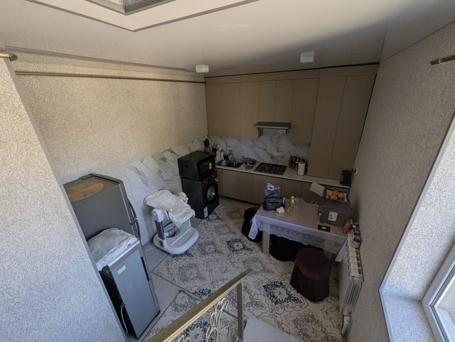 Квартира сотилади 72м²