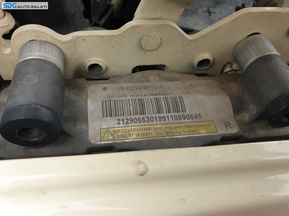 Balama cu Capsa Capota Dreapta Mercedes Clasa E Class W212 2009 - 2016 Cod A2129066301 [C3309]