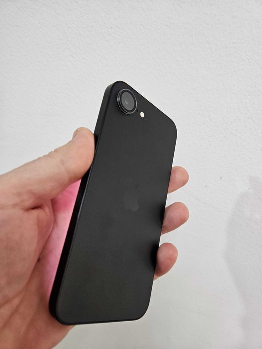 iPhone 16e 128 gb, neverlock, 100% bateria.