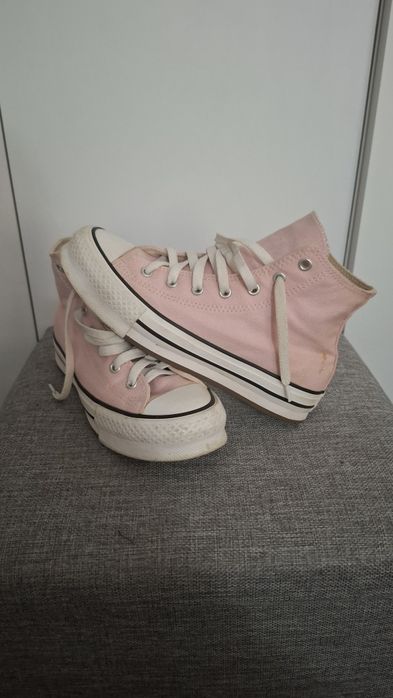 Tenesi Converse fete