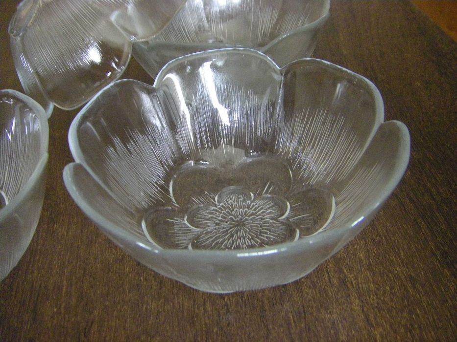 Сервиз, комплект купички от стъкло - НОВИ