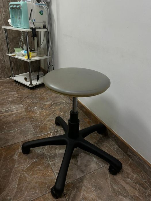 Продам  стул б/у