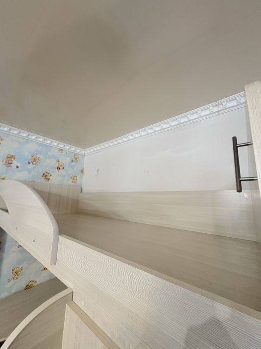 Кровать двух этажная