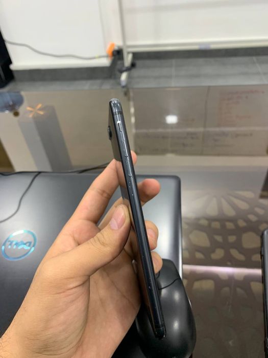 iPhone 7 plus 32    76%  ишлаши зор