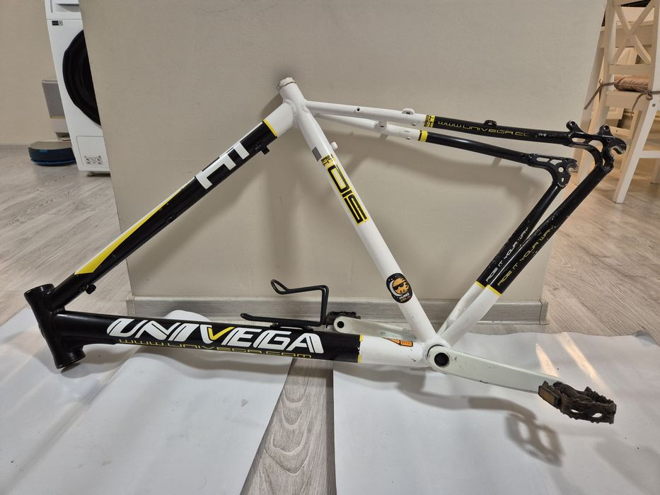 Piese originale de bicicleta provenite din dezmembrări