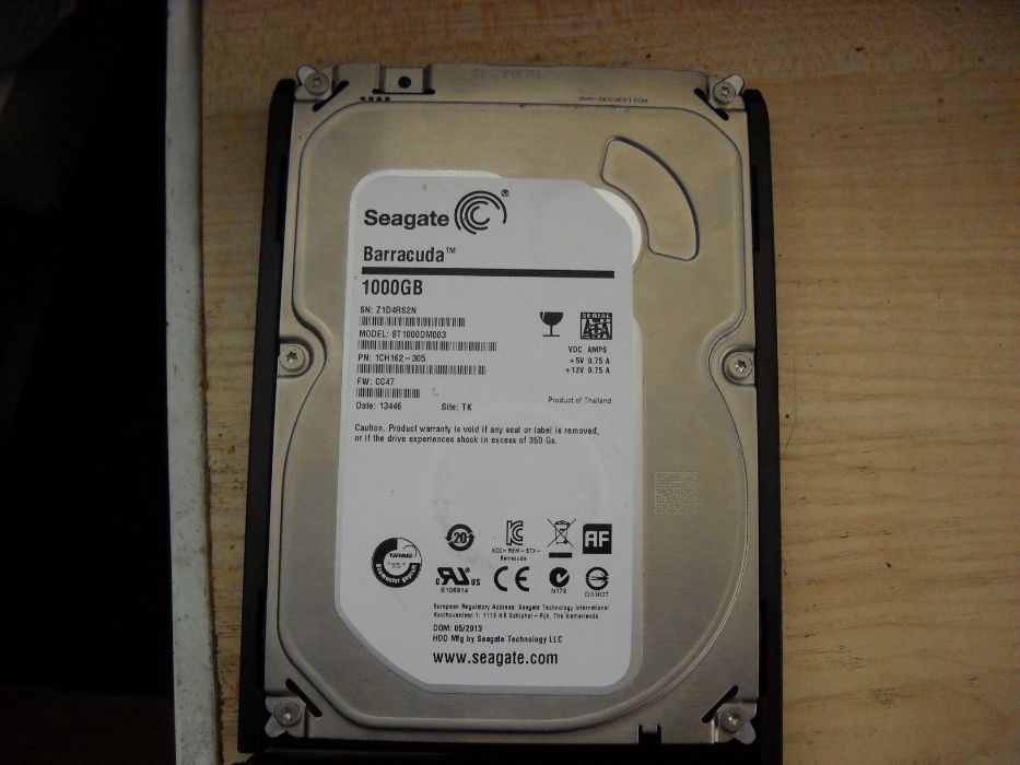 Продавам хард дискове за компютър