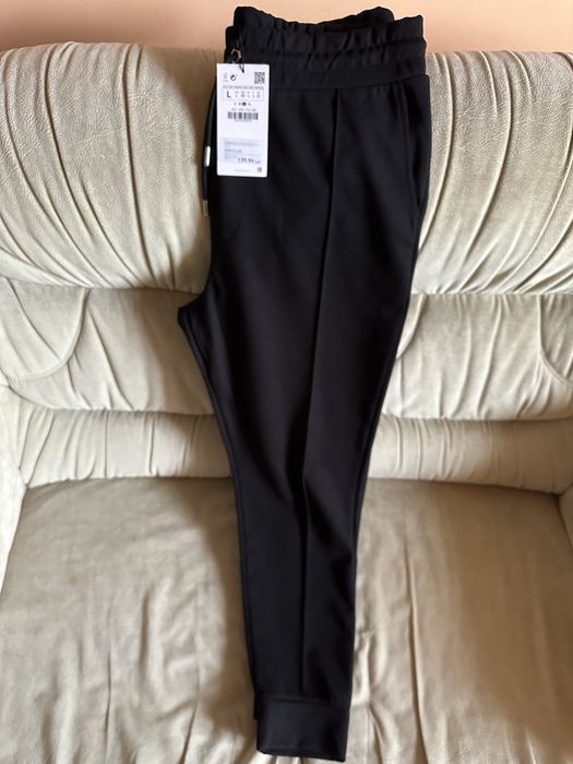 Pantaloni noi casual Zara marimea L pret fix