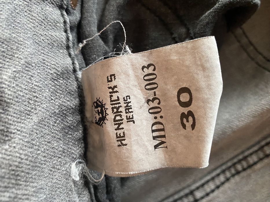 Продам джинсы новый