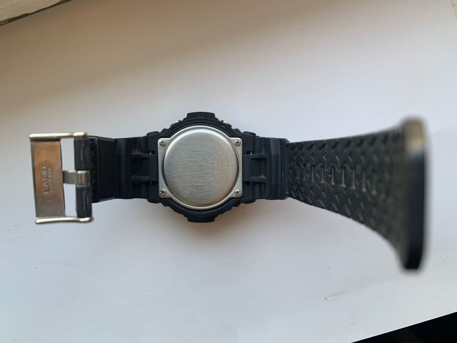 Продаю оригинальные б/у часы от G-Shock