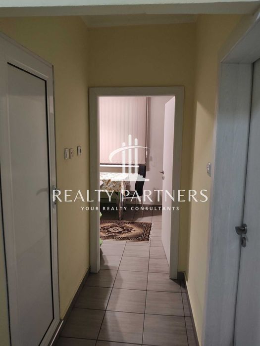 Двустаен апартамент в кв. Изток, гр. Перник