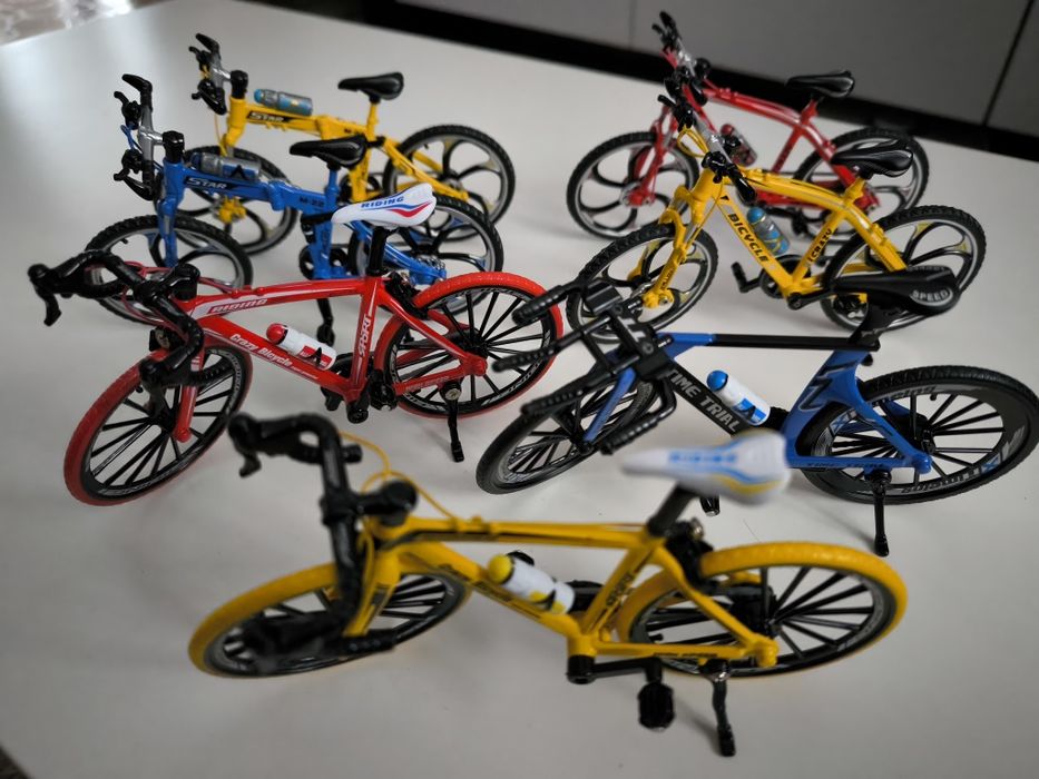 Macheta bicicleta metalica noua, scara 1:10