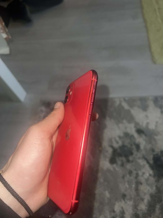 Iphone 11 128 GB 600de lei negociabil sau schimb cu samsung
