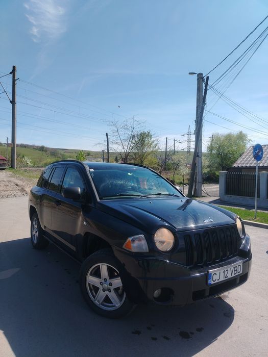 Vând Jeep Compass