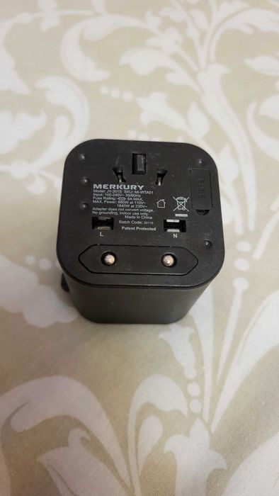 MERKURY Adaptor priza Universal ca nou fuctional