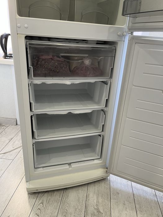 Продам холодильник.