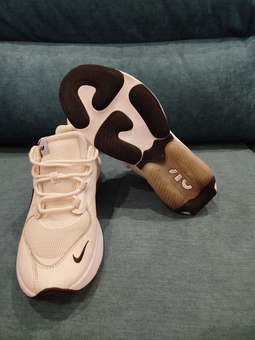 Nike air цена 40€