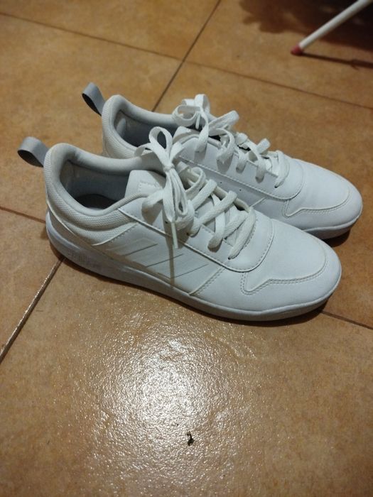 Маратонки Адидас 40