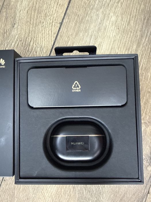 Huawei freebuds pro 4 Перфектни!