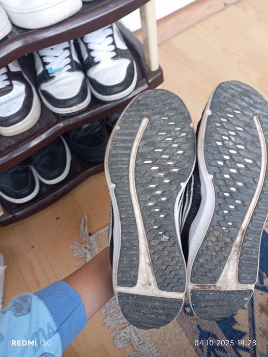 Adidași Nike mărimea 39