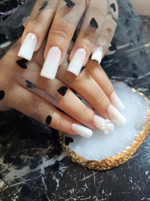 Manichiura - pedichiura Unghii cu gel, polygel sau oja semipermanenta