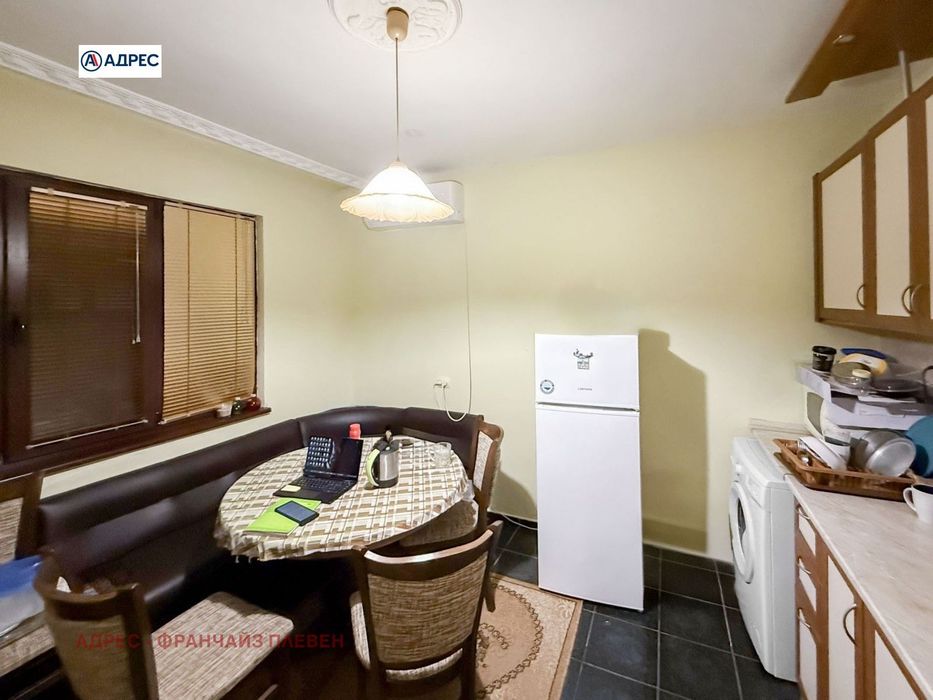 Етаж от къща в Плевен-Широк център площ 80 цена 160000