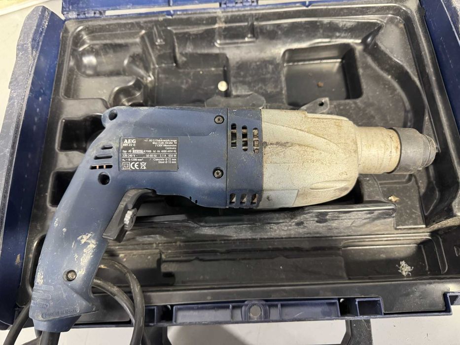Перфоратор - AEG 650 W / sds