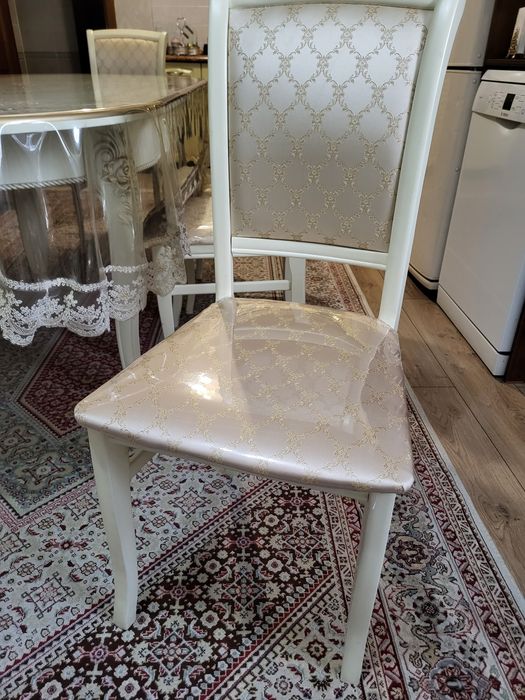 Продам стол со стульями