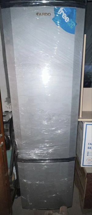 Холодильник продам срочно
