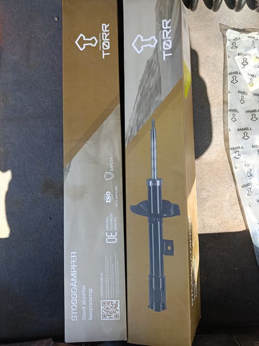 Амортизатор передний и пружина.