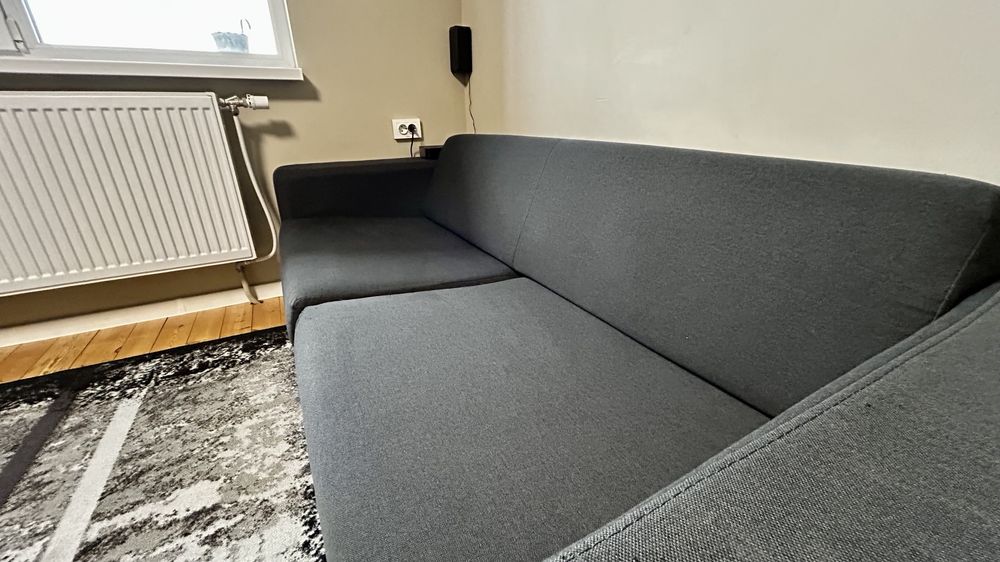 Диван триместен 200см на 80см