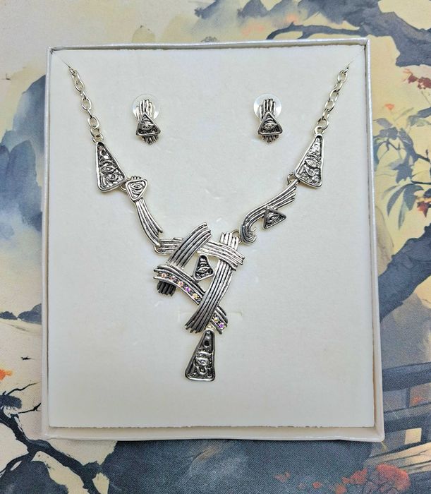 Бижутерия, колье и серьги от SWAROWSKI