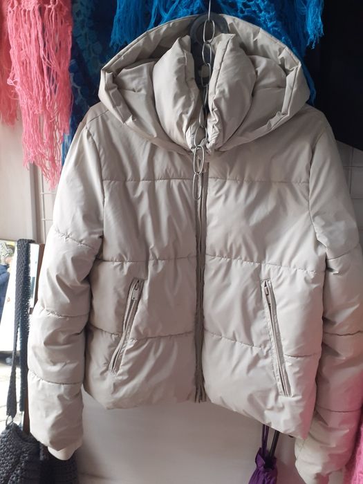 Продам зимние куртки,пуховики