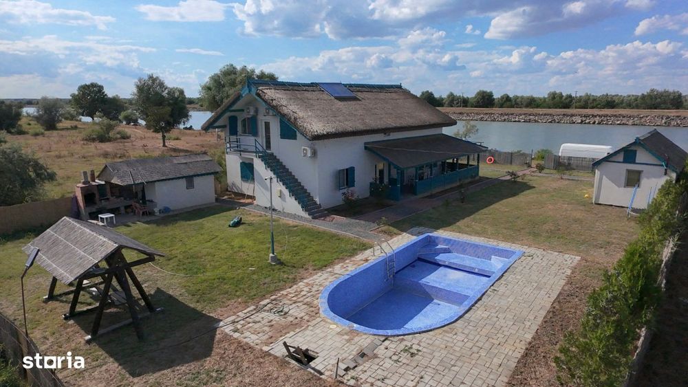 Vila Independenta Energetic cu Ponton Delta Dunarii Potential Pensiune
